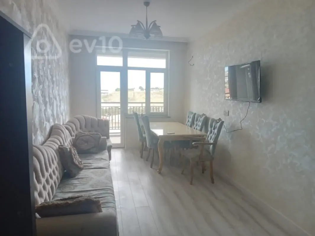Kirayə verilir 3 otaqlı yeni tikili 75 m²