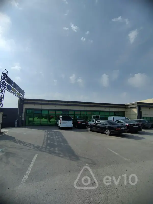 Kirayə verilir mənzil 8000 m²