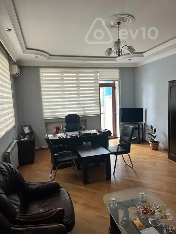 Kirayə verilir 3 otaqlı ofis 90 m²
