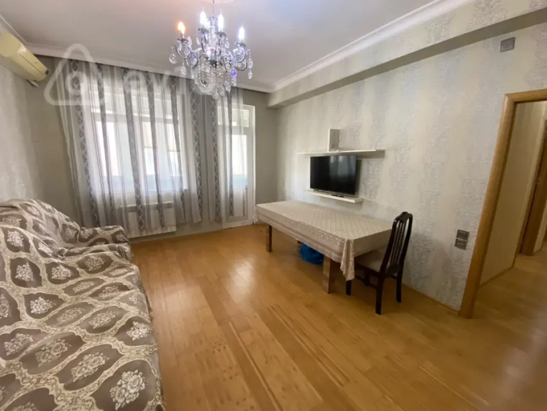Kirayə verilir 2 otaqlı yeni tikili 80 m²