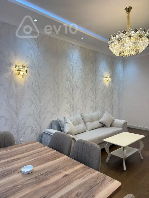 Kirayə verilir 2 otaqlı yeni tikili 80 m²