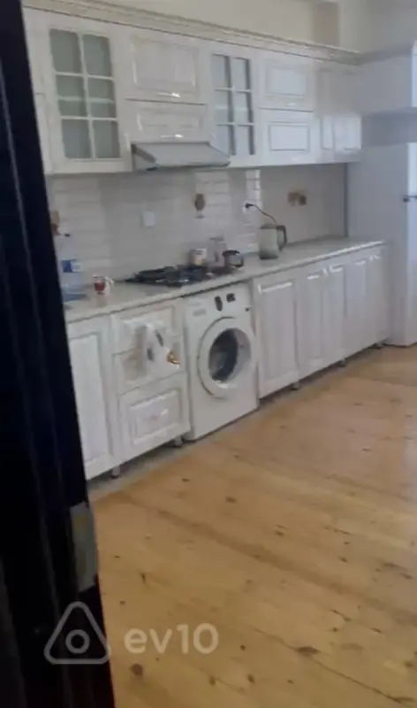 Kirayə verilir 2 otaqlı yeni tikili 62 m²