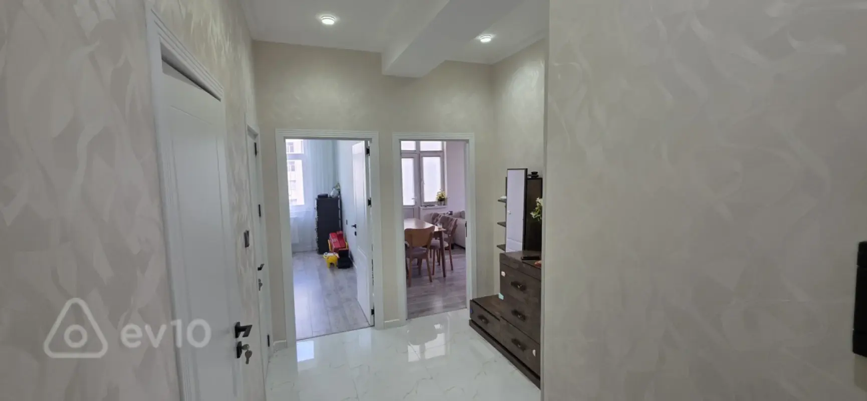 Satılır 3 otaqlı yeni tikili 80 m²