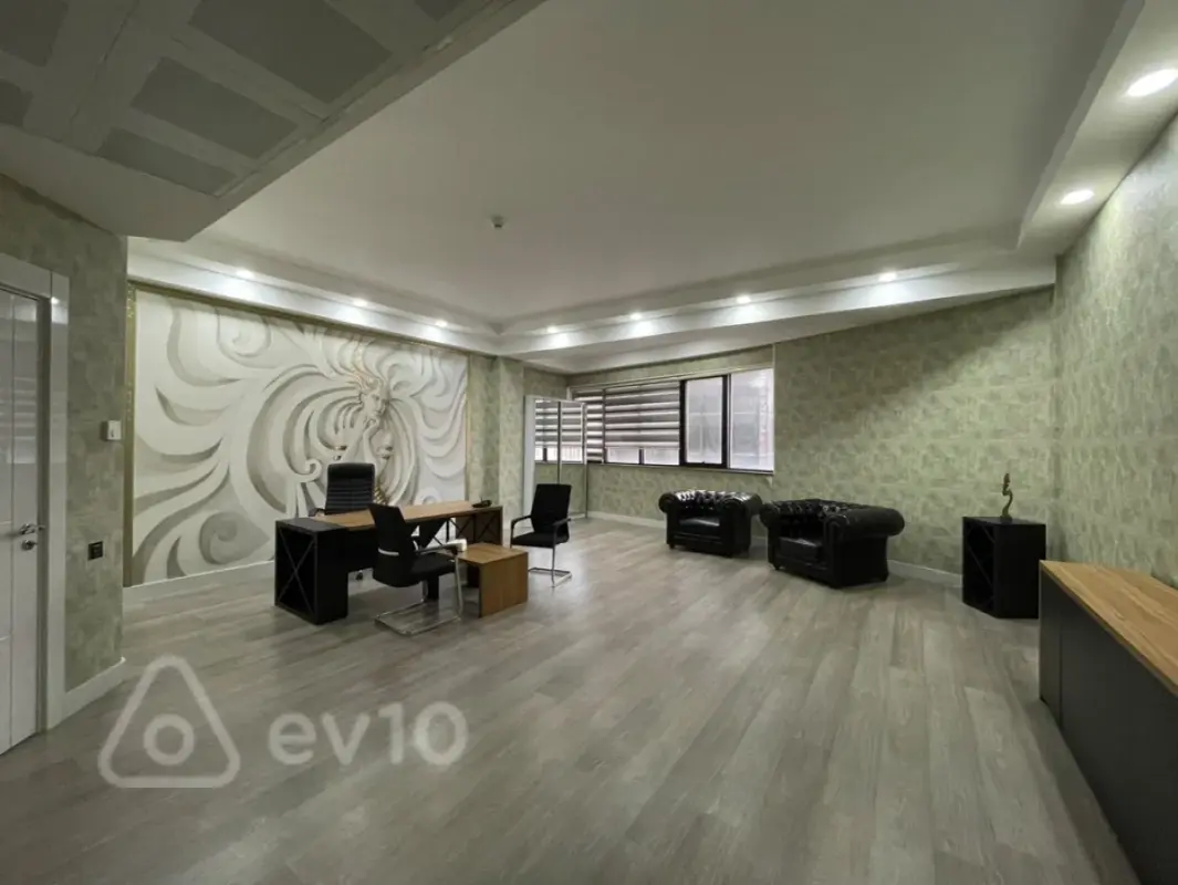 Kirayə verilir 5 otaqlı ofis 250 m²