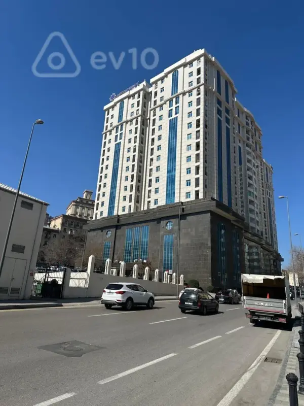 Satılır 4 otaqlı yeni tikili 204.1 m²