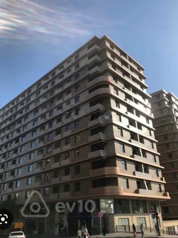 Satılır 4 otaqlı yeni tikili 256 m²