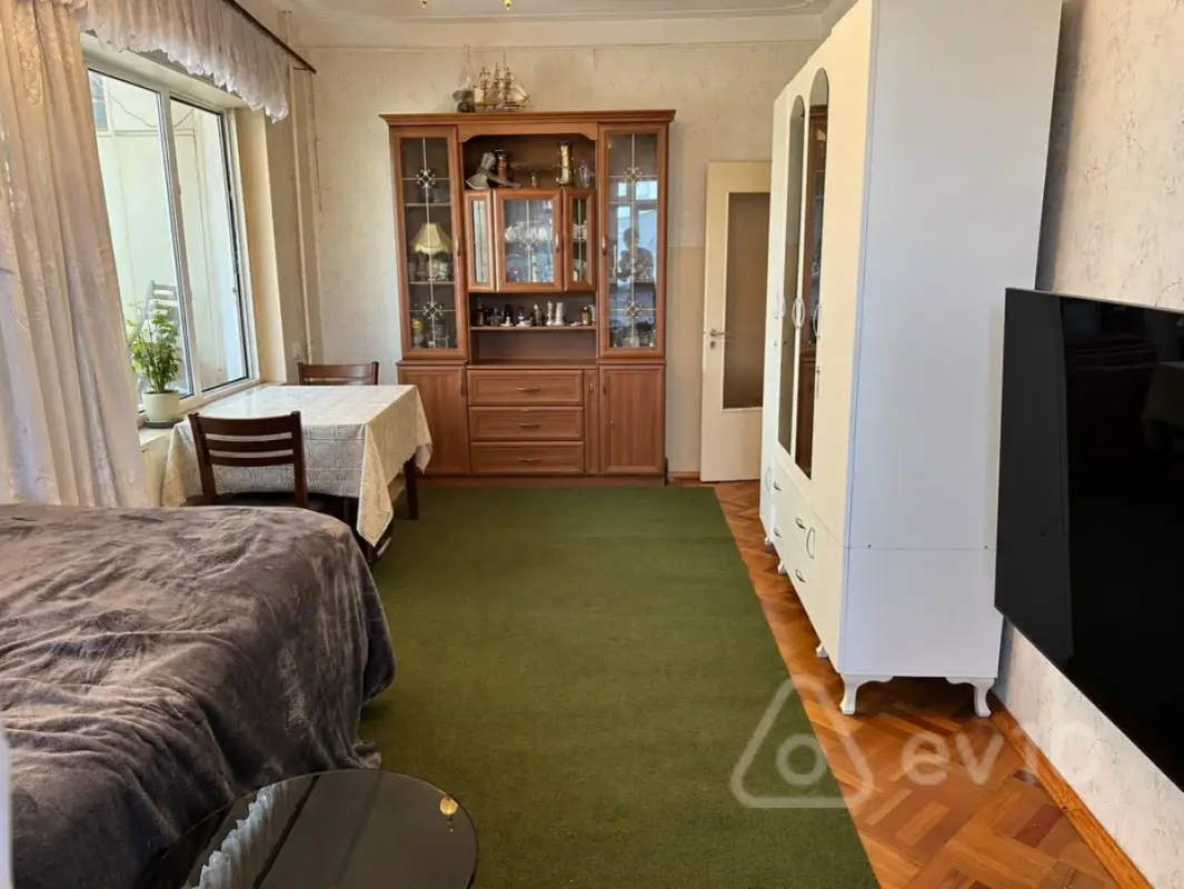 Satılır 2 otaqlı köhnə tikili 45 m²