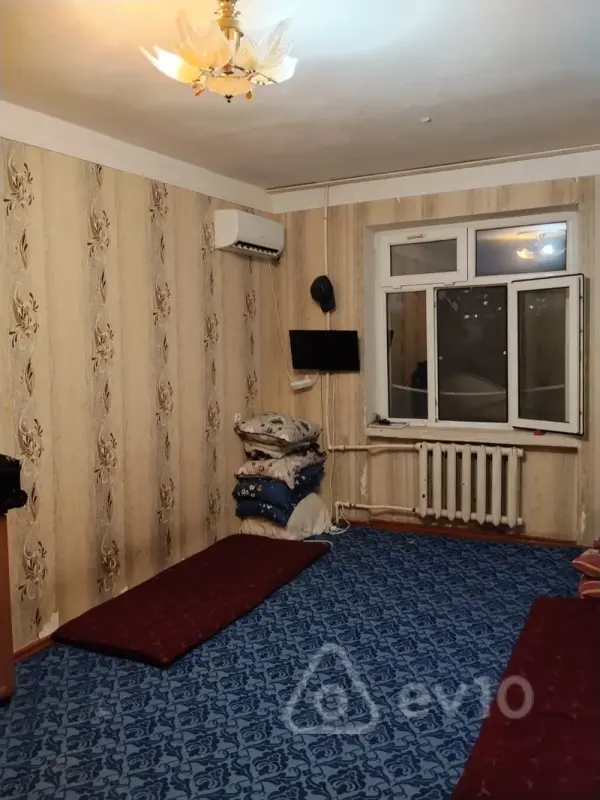 Satılır 2 otaqlı köhnə tikili 60 m²