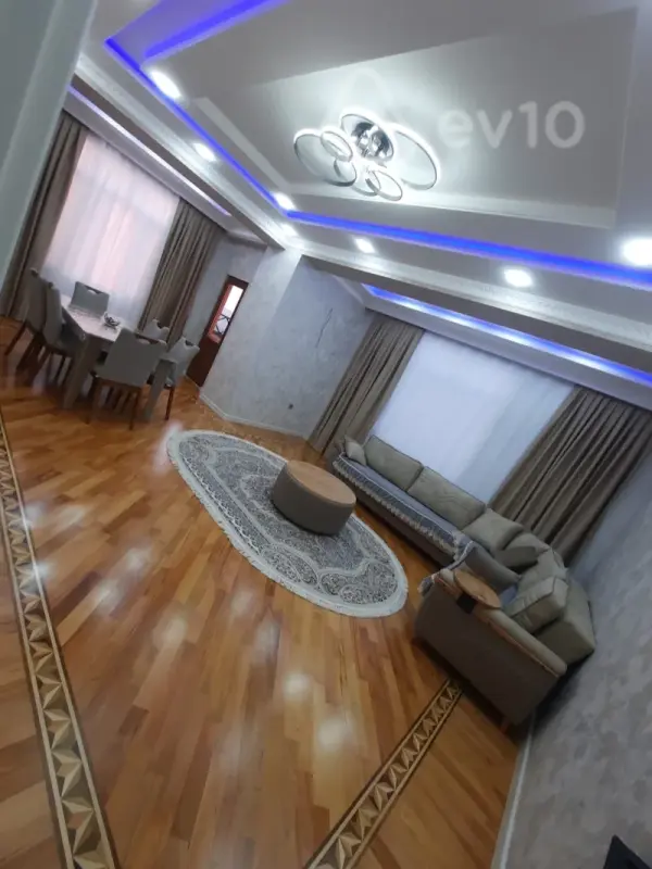 Kirayə verilir 3 otaqlı yeni tikili 110 m²