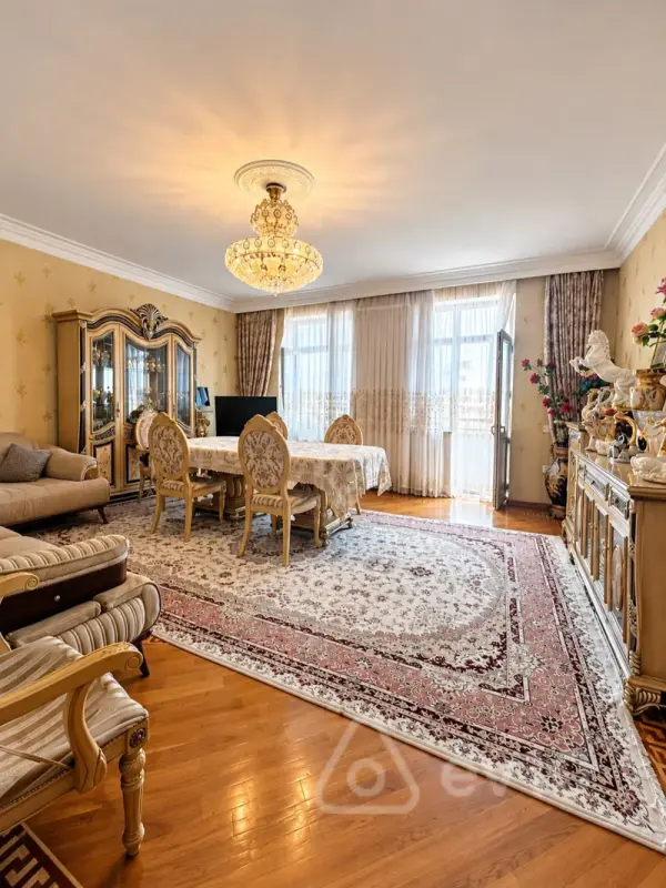Satılır 5 otaqlı yeni tikili 210 m²