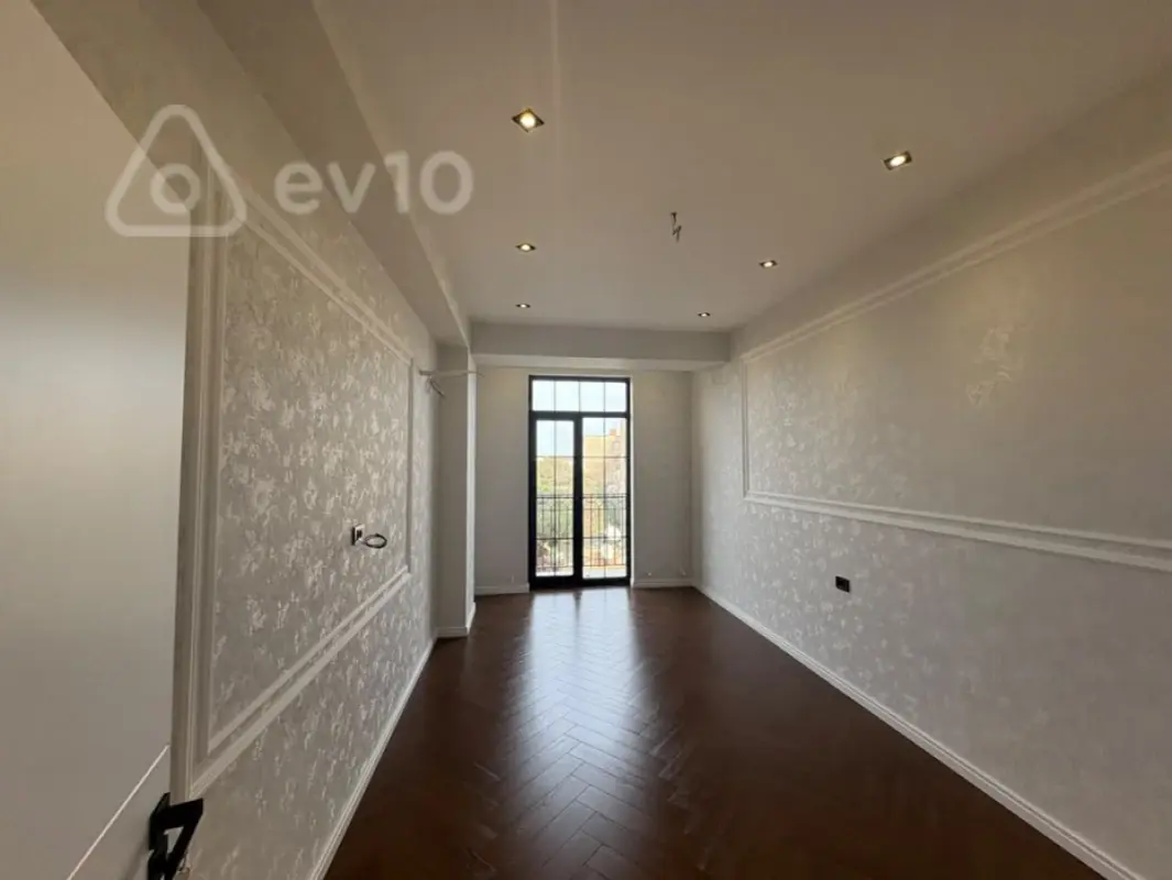 Satılır 2 otaqlı yeni tikili 72 m²