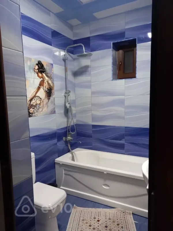 Kirayə verilir 2 otaqlı köhnə tikili 65 m²