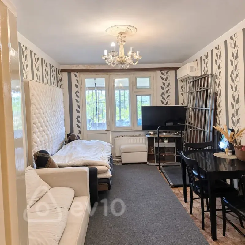 Satılır 3 otaqlı köhnə tikili 70 m²