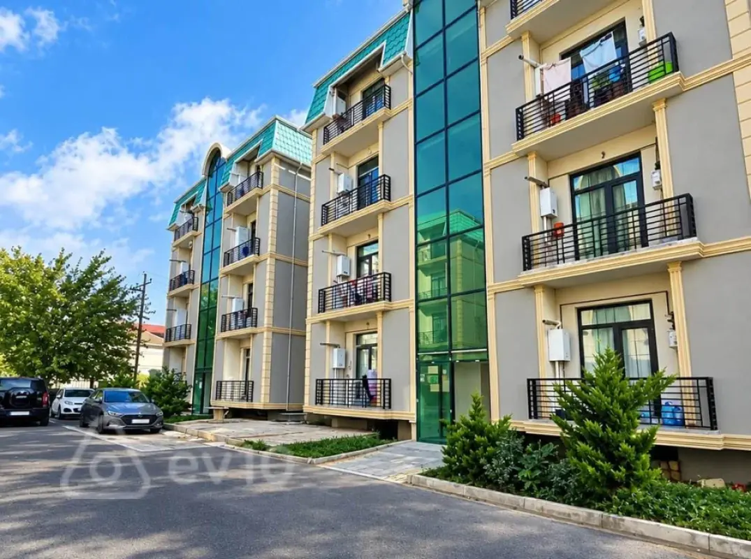 Satılır 2 otaqlı yeni tikili 60 m²