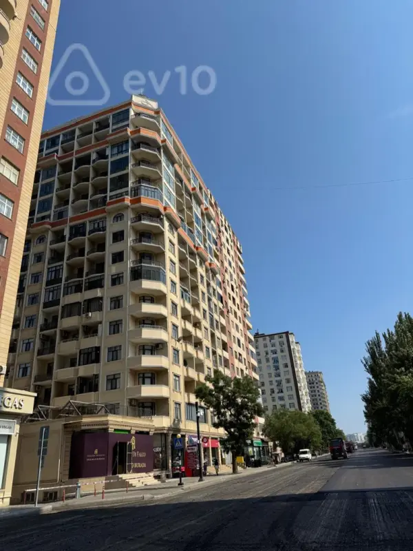 Satılır 4 otaqlı yeni tikili 191 m²
