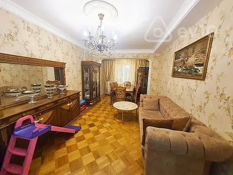 Satılır 3 otaqlı köhnə tikili 90 m² — Bakı, Yasamal 3 otaq 90.00 m²