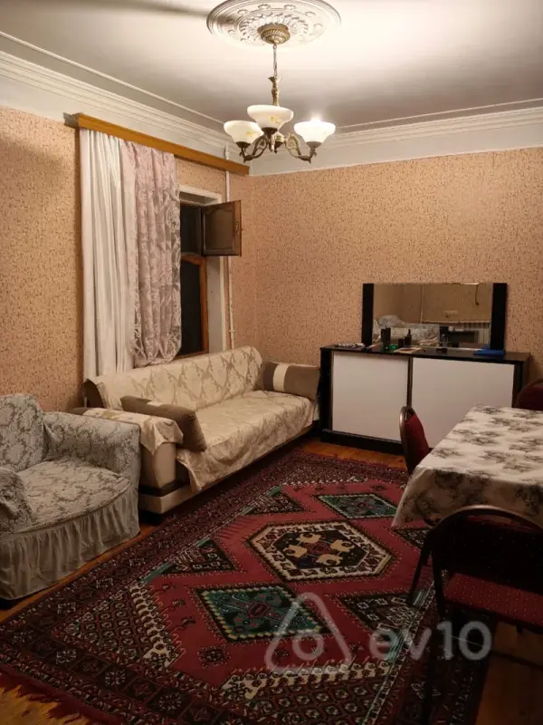 Kirayə verilir 2 otaqlı köhnə tikili 32 m²