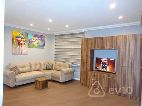 Kirayə verilir 1 otaqlı köhnə tikili 50 m² — Bakı, Yasamal 1 otaq 50.00 m²