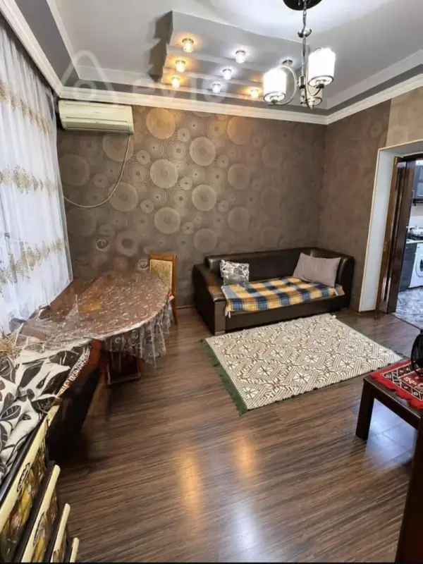 Satılır 2 otaqlı köhnə tikili 40 m²