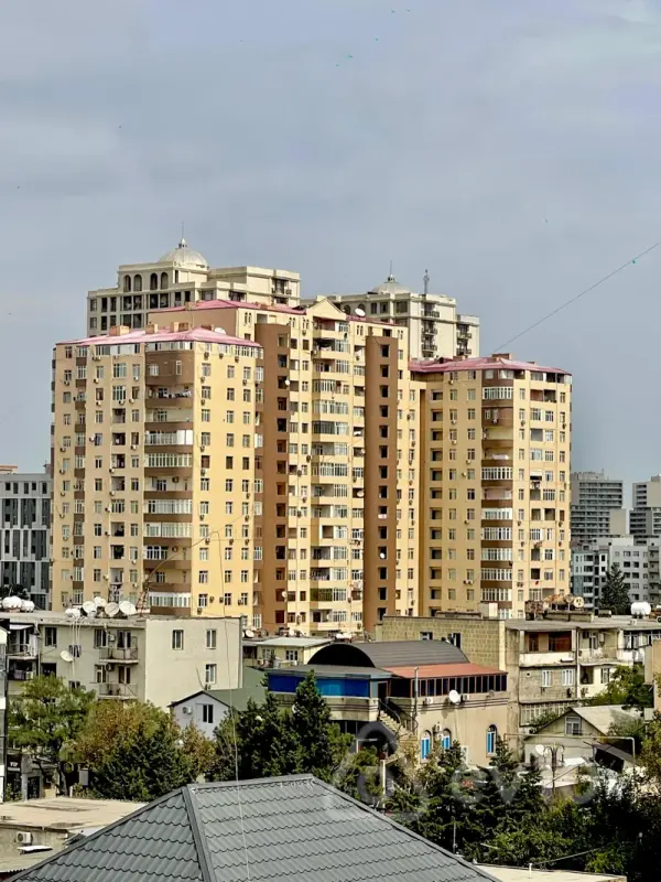 Satılır 2 otaqlı yeni tikili 95 m²