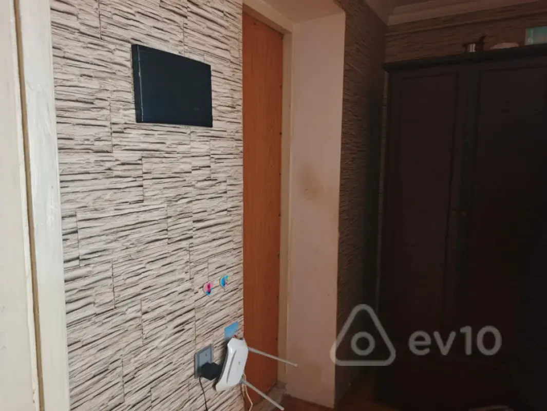 Satılır 1 otaqlı köhnə tikili 30 m²