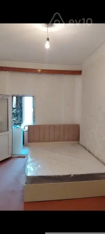 Kirayə verilir 1 otaqlı köhnə tikili 30 m²