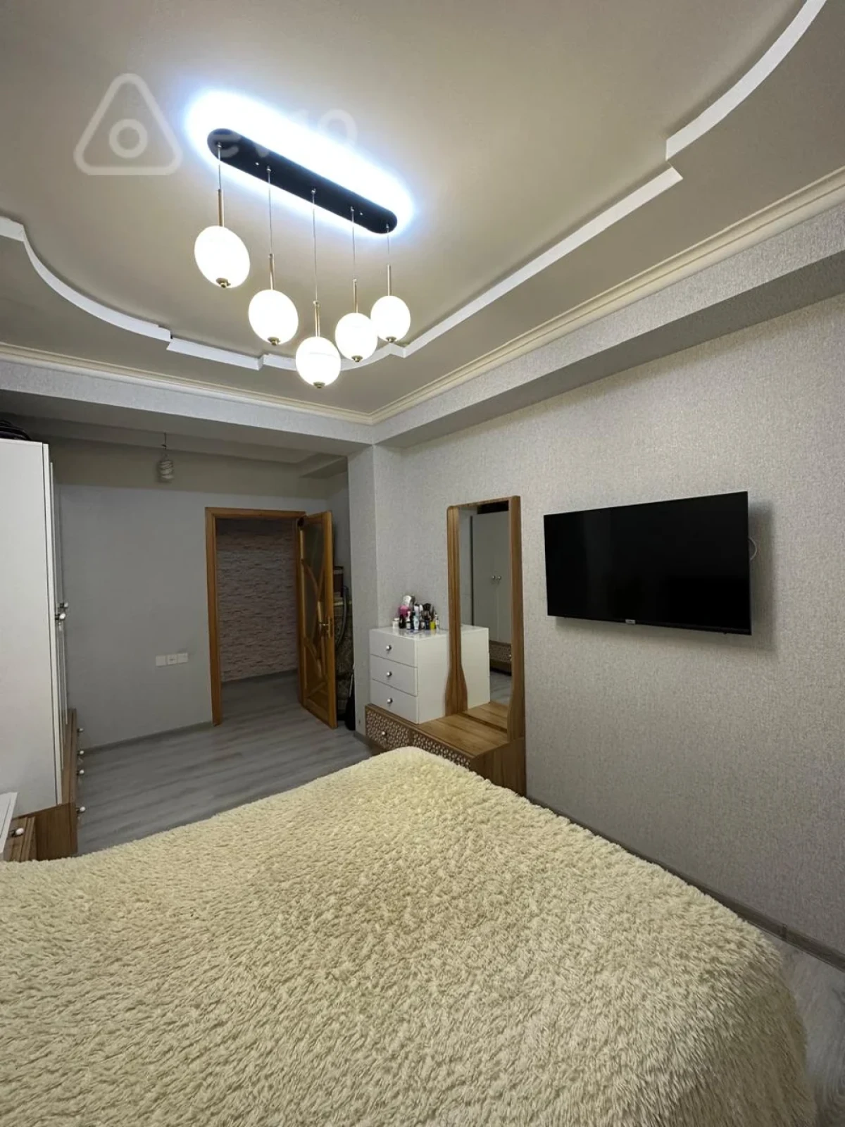 Satılır 2 otaqlı yeni tikili 72 m²