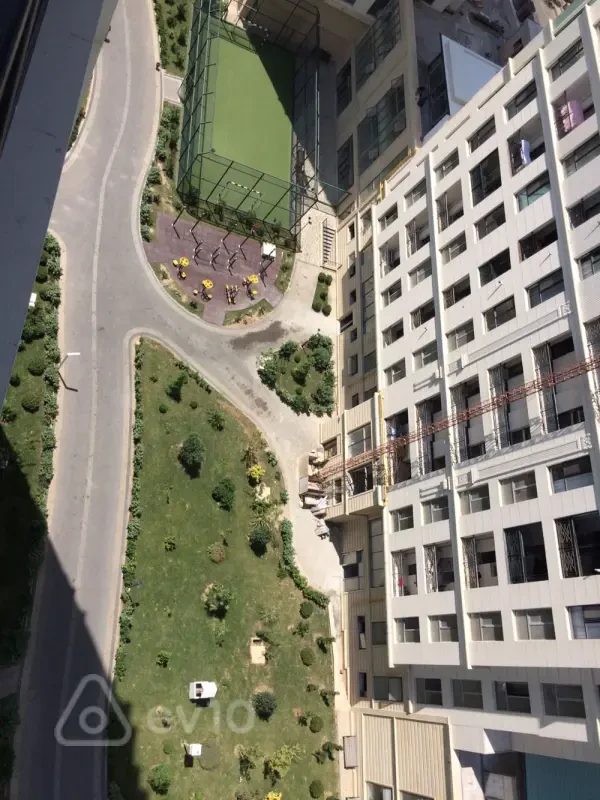 Kirayə verilir 3 otaqlı yeni tikili 140 m²