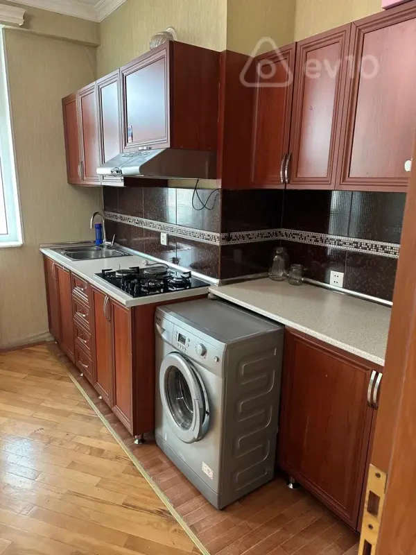 Kirayə verilir 2 otaqlı yeni tikili 85 m²