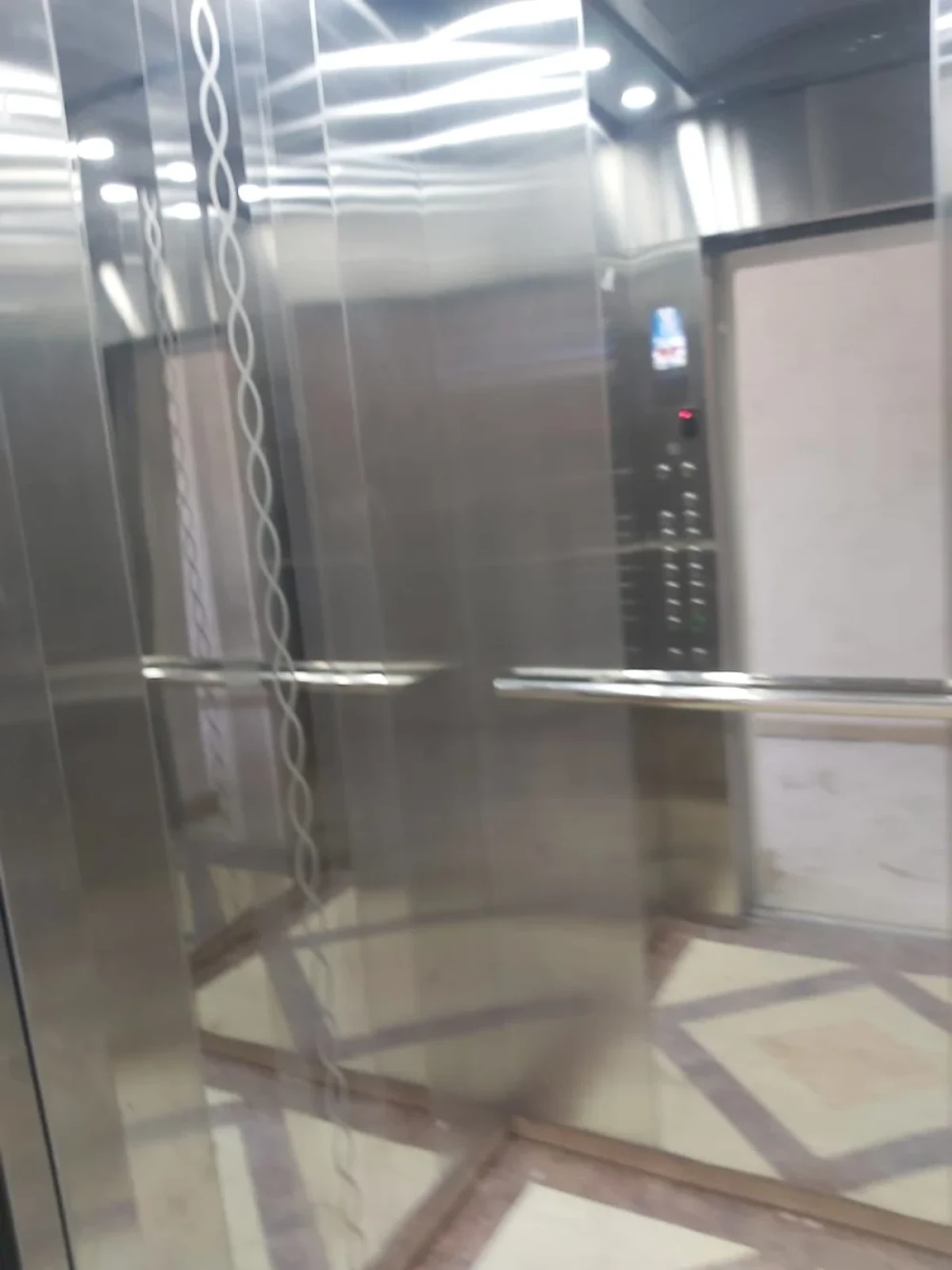 Satılır 2 otaqlı yeni tikili 55 m²