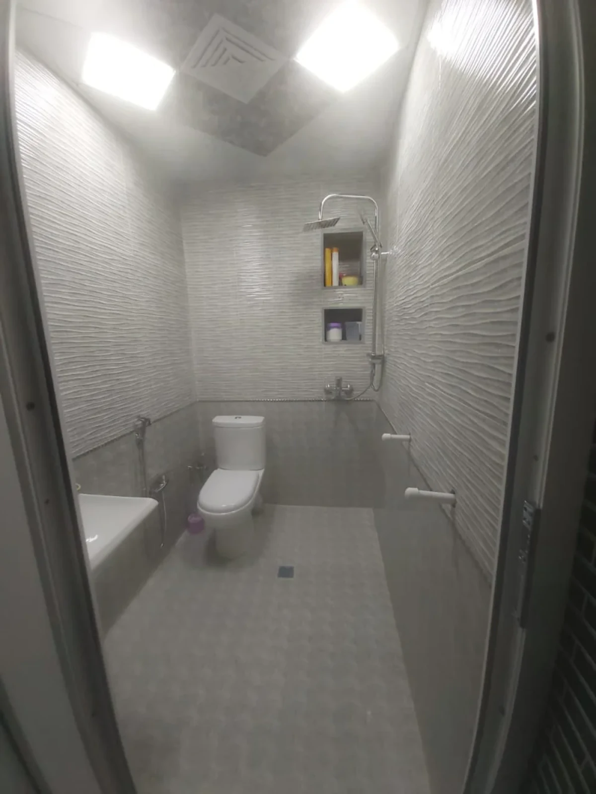 Satılır 2 otaqlı yeni tikili 55 m²