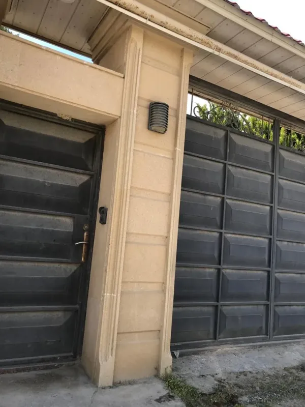 Satılır 6 otaqlı həyət evi 300 m²