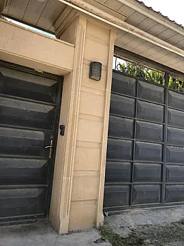 Satılır 6 otaqlı həyət evi 300 m²