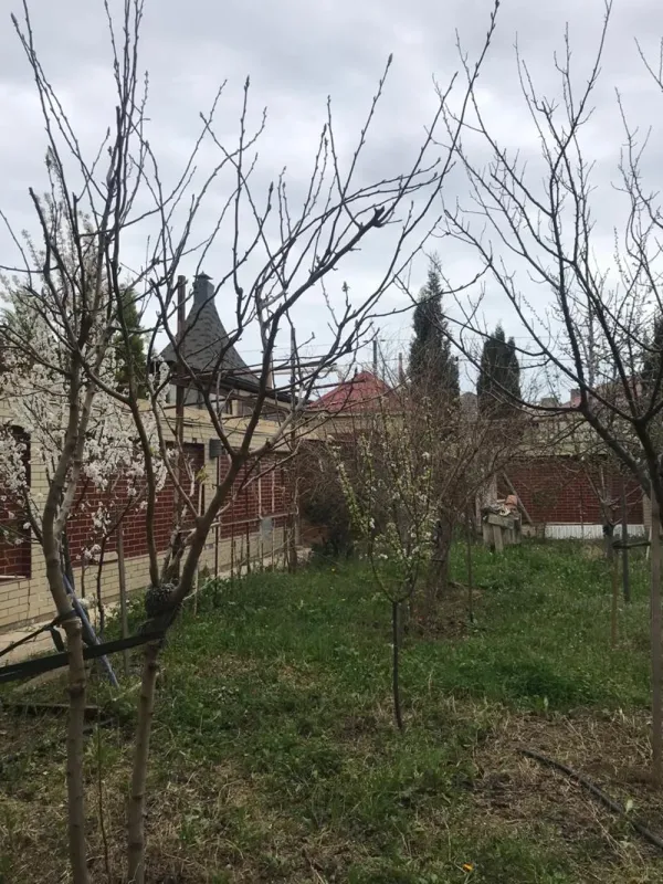 Satılır 6 otaqlı həyət evi 300 m²