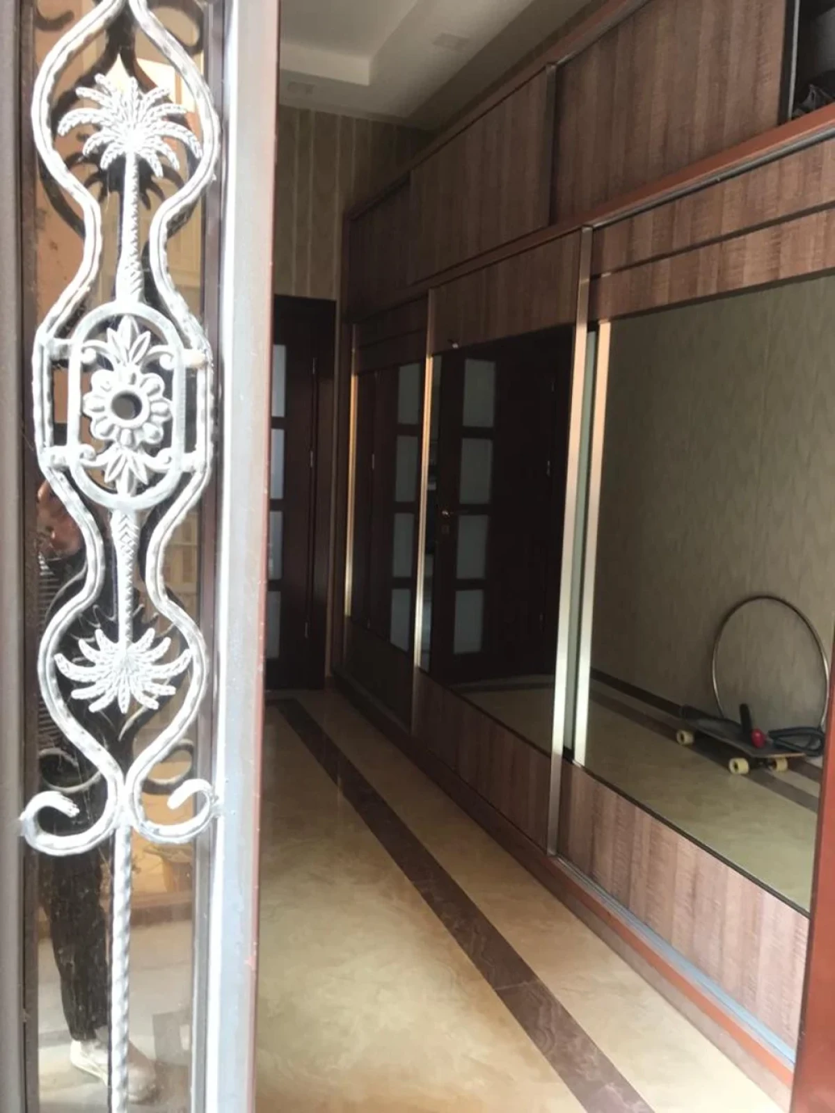 Satılır 6 otaqlı həyət evi 300 m²