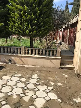 Satılır 6 otaqlı həyət evi 300 m²