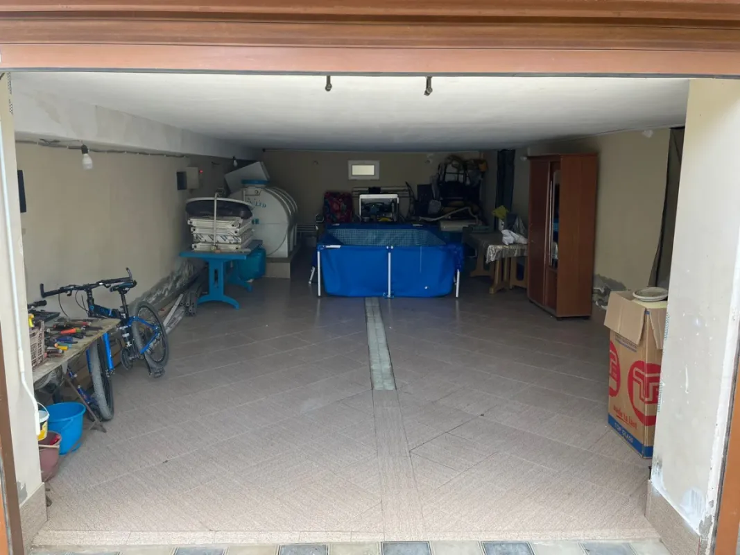 Satılır 4 otaqlı həyət evi 330 m²