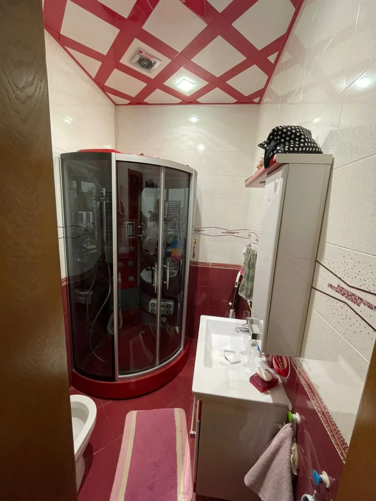 Satılır 4 otaqlı həyət evi 330 m²