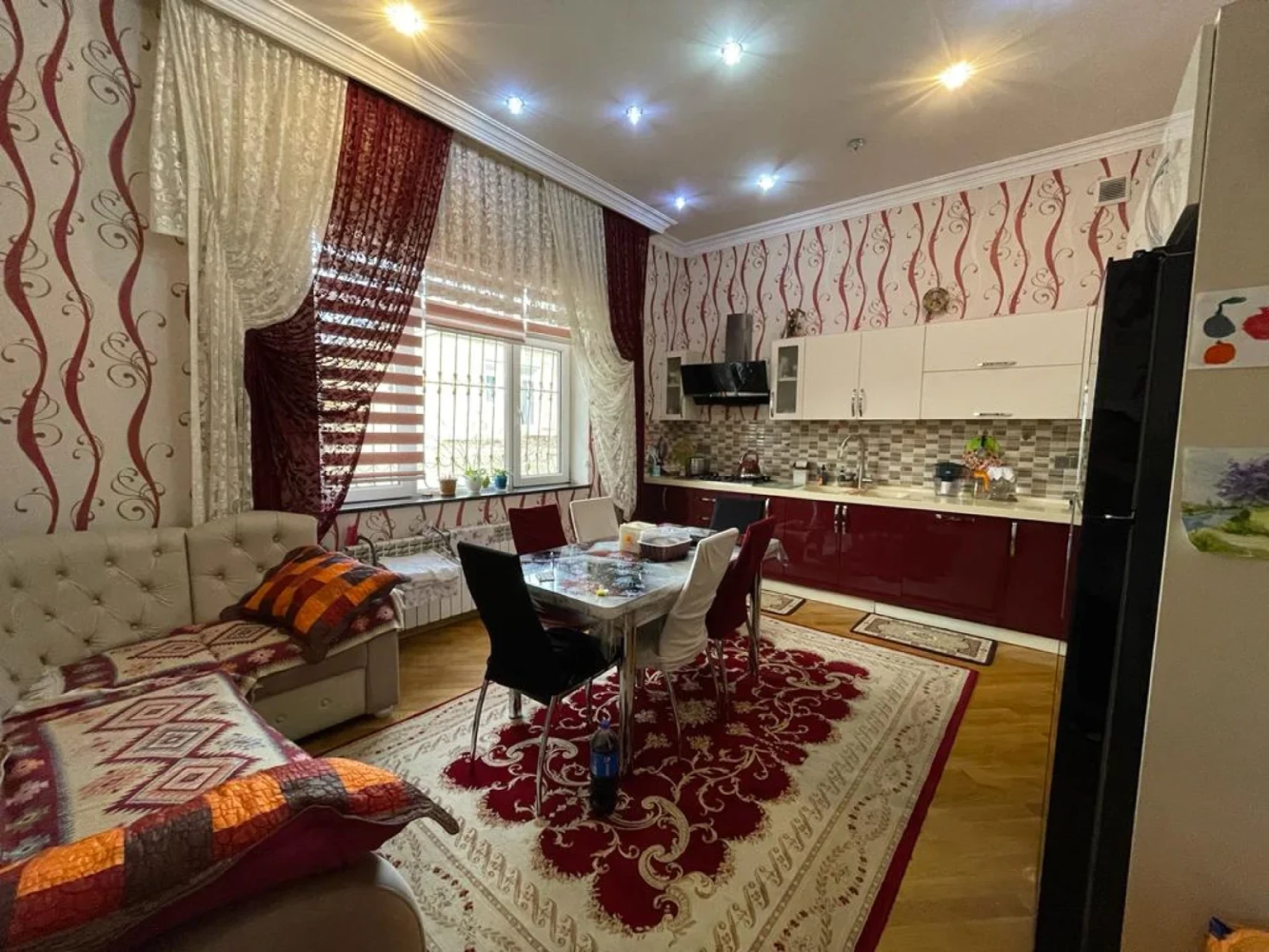 Satılır 4 otaqlı həyət evi 330 m²
