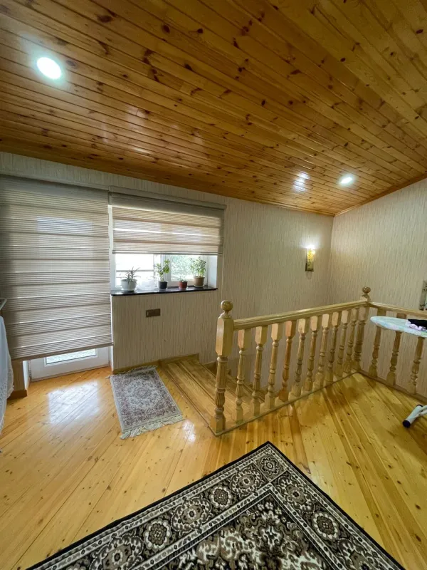 Satılır 4 otaqlı həyət evi 330 m²