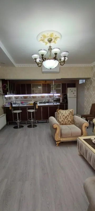 Satılır 4 otaqlı həyət evi 210 m²