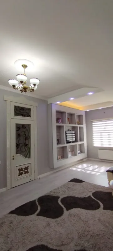 Satılır 4 otaqlı həyət evi 210 m²