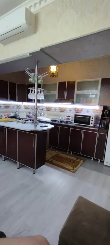 Satılır 4 otaqlı həyət evi 210 m²