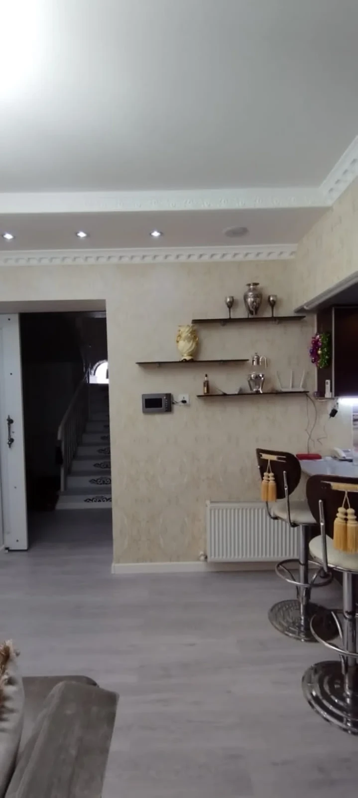 Satılır 4 otaqlı həyət evi 210 m²
