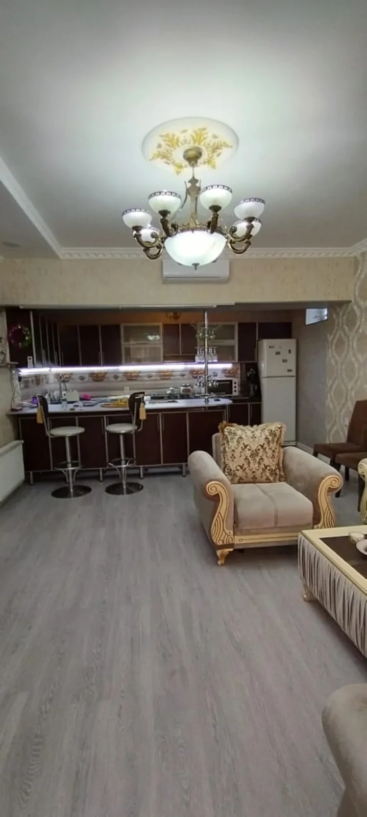 Satılır 4 otaqlı həyət evi 210 m²