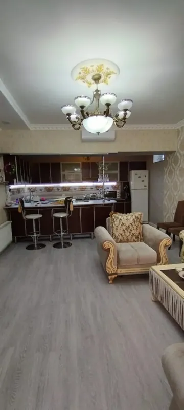 Satılır 4 otaqlı həyət evi 210 m²