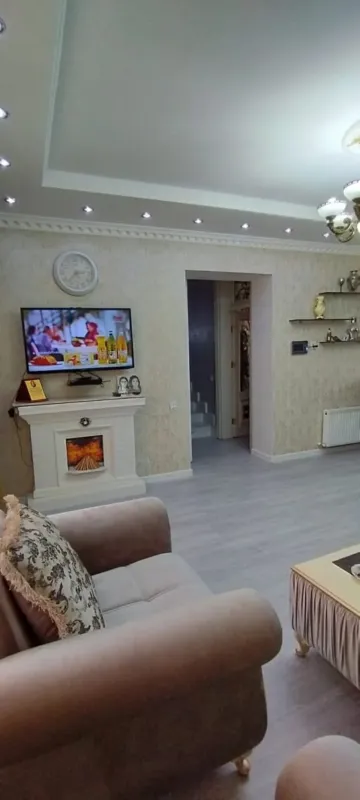 Satılır 4 otaqlı həyət evi 210 m²