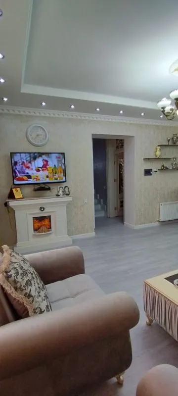 Satılır 4 otaqlı həyət evi 210 m²