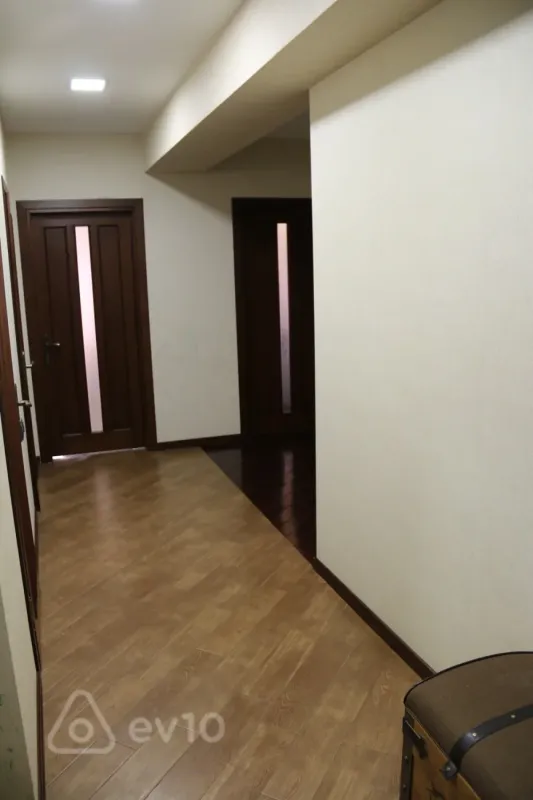 Satılır 3 otaqlı yeni tikili 130 m²