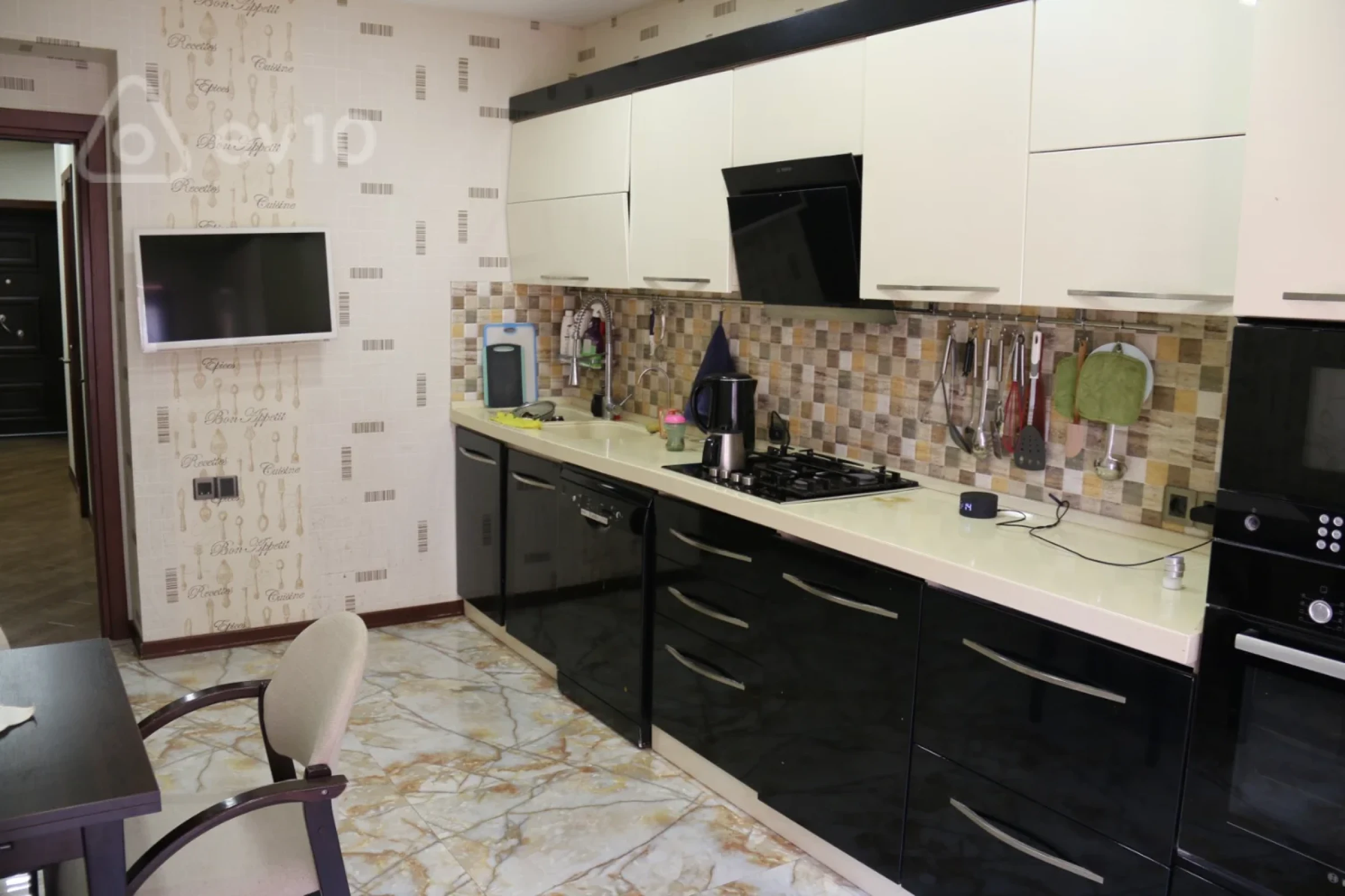 Satılır 3 otaqlı yeni tikili 130 m²